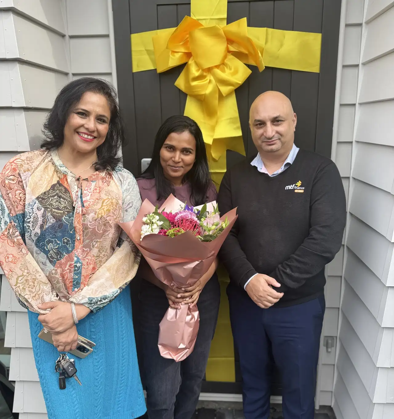 Mo and Customer MTF Mt Eden Front Door